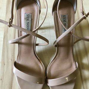 Steven Madden nude heels